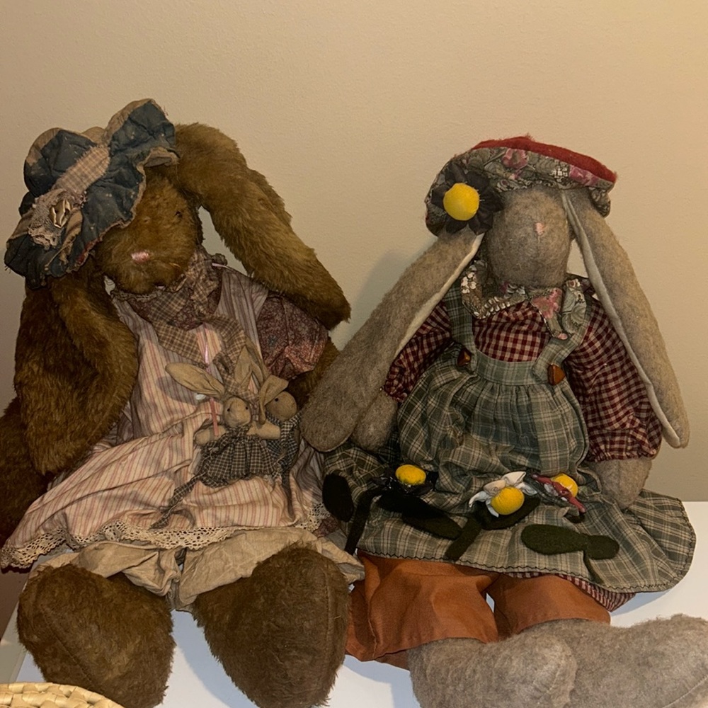 Antique bunnies
